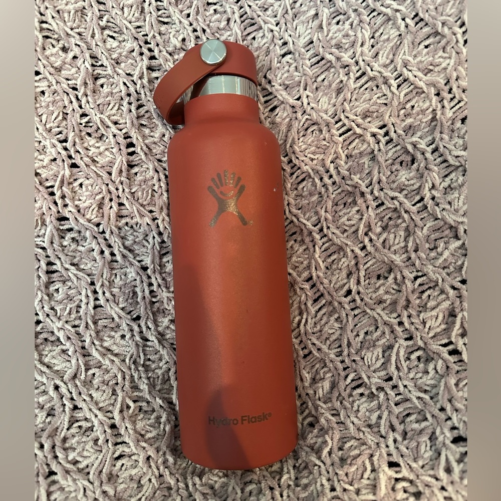 Skyline 24 oz Hydro Flask